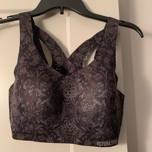 Victoria’s Secret Sport Angel Max Sports Bra 34D